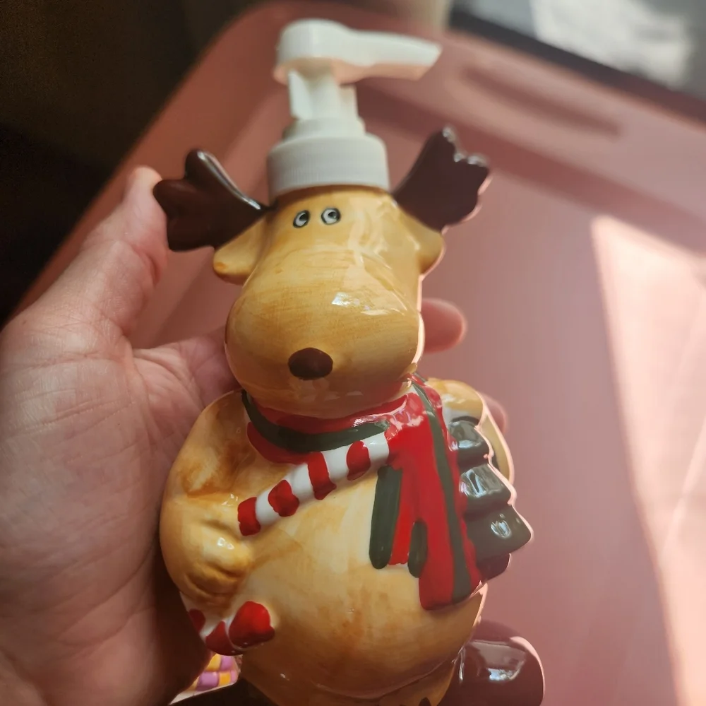 Vintage Snowman and Reindeer Soap Lotion Dispenser Set  Christmas 🎄 Holiday